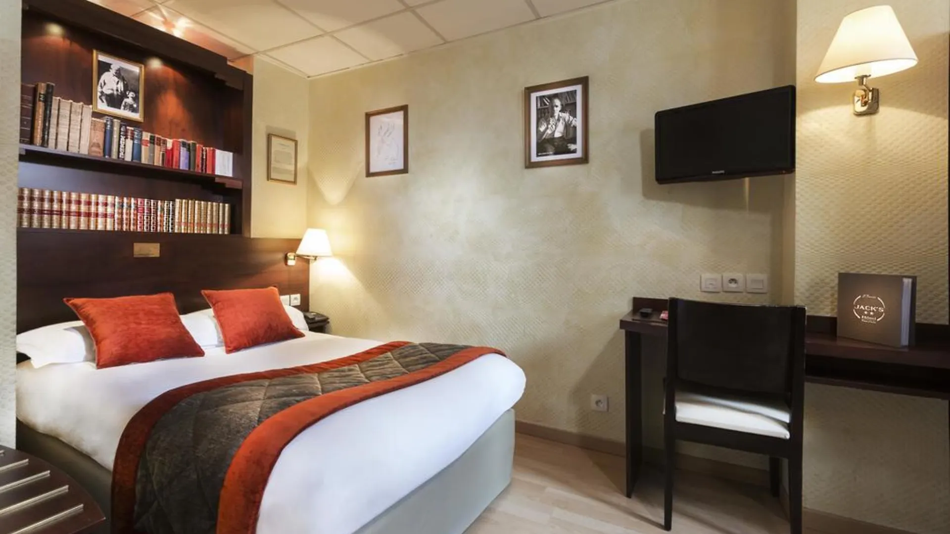 Jack's Hotel 3*